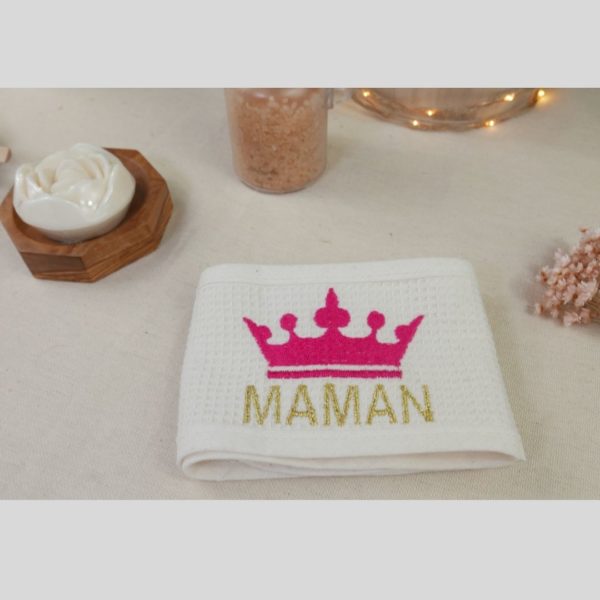 Coffret cadeau Maman personnalisée brodée