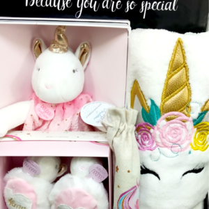 coffret naissance personnalisé brodé licorne doudou et compagnie personnalisées Lucie attrape rêve