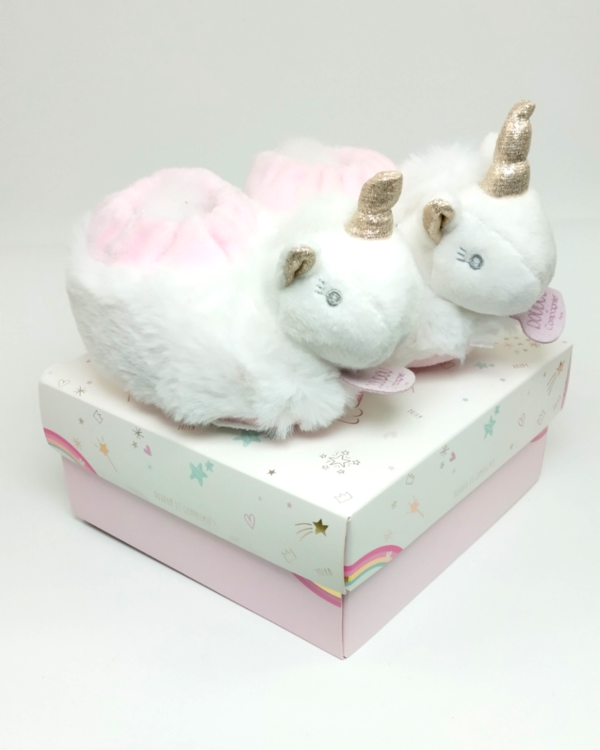 chaussons licorne doudou et compagnie personnalisées Lucie